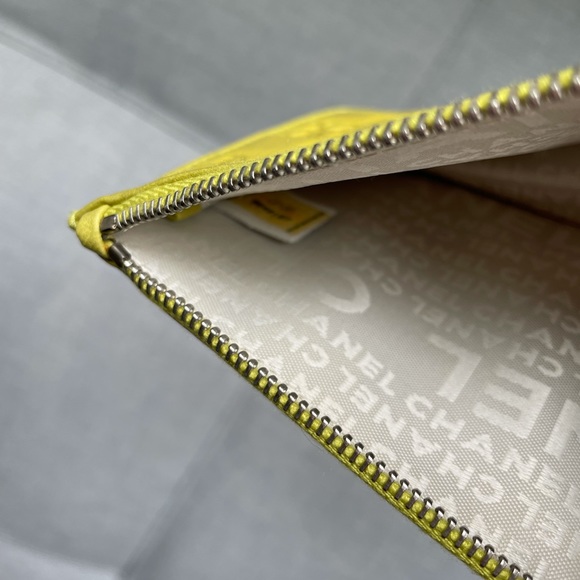 Chanel Vintage Icon Mini Leather Bag/Wristlet/Clutch - Picture 6 of 8